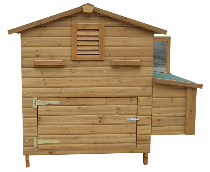 Outdoor cozy Chicken Coop backyard