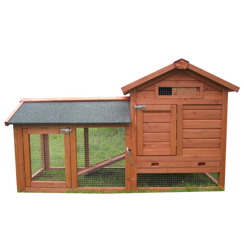 Easy-clean wooden chicken coop with vent