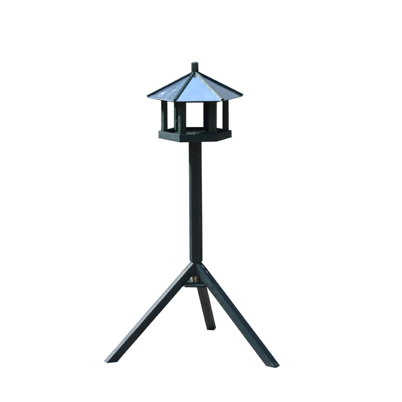 freestanding bird feeder